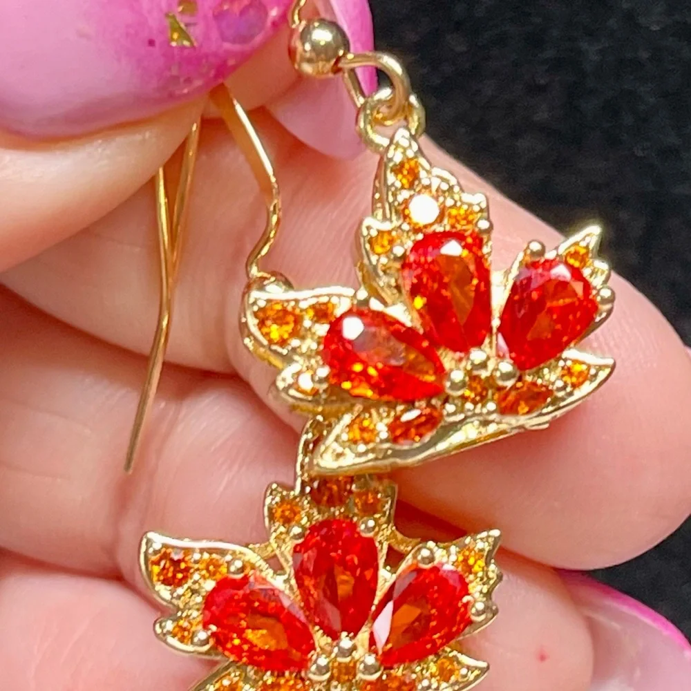 🍁Stunning Gold and Red Earrings maple leaf - Picture 3 of 9